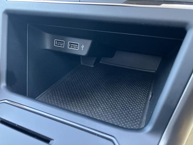 ポロ ＴＳＩコンフォートライン　Ｎａｖｉ　リアビューカメラ　デイタイムランニングライト　パークディスタンスコントロール　フォルクスワーゲン純正インフォテイメントシステム　ＵＳＢポート　ＥＴＣ車載器（13枚目）