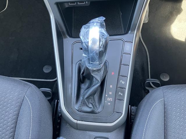 ポロ ＴＳＩコンフォートライン　Ｎａｖｉ　リアビューカメラ　デイタイムランニングライト　パークディスタンスコントロール　フォルクスワーゲン純正インフォテイメントシステム　ＵＳＢポート　ＥＴＣ車載器（18枚目）
