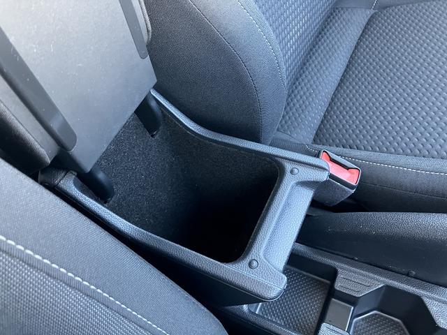ポロ ＴＳＩコンフォートライン　Ｎａｖｉ　リアビューカメラ　デイタイムランニングライト　パークディスタンスコントロール　フォルクスワーゲン純正インフォテイメントシステム　ＵＳＢポート　ＥＴＣ車載器（22枚目）