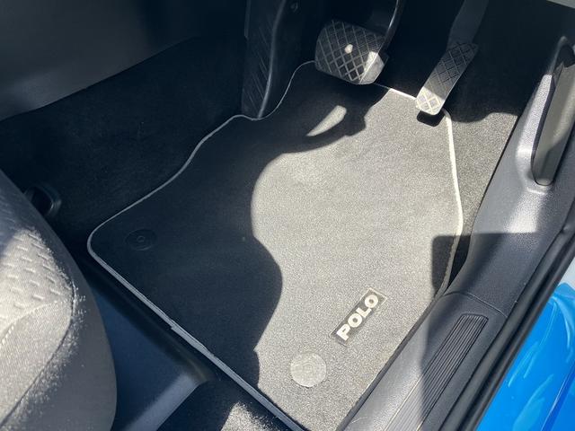ポロ ＴＳＩコンフォートライン　Ｎａｖｉ　リアビューカメラ　デイタイムランニングライト　パークディスタンスコントロール　フォルクスワーゲン純正インフォテイメントシステム　ＵＳＢポート　ＥＴＣ車載器（40枚目）
