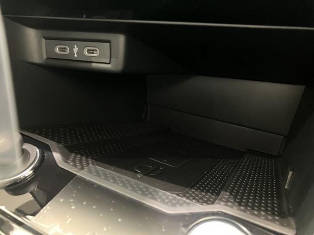 Ｔ－ロック ＴＳＩ　ブラックスタイル　Ｎａｖｉ　レザーシート　フォルクスワーゲン純正インフォテイメントシステム　パークディスタンスコントロール　ドライブレコーダー　ＬＥＤマトリックスヘッドライト　パワーテールゲート　アルミホイール（23枚目）
