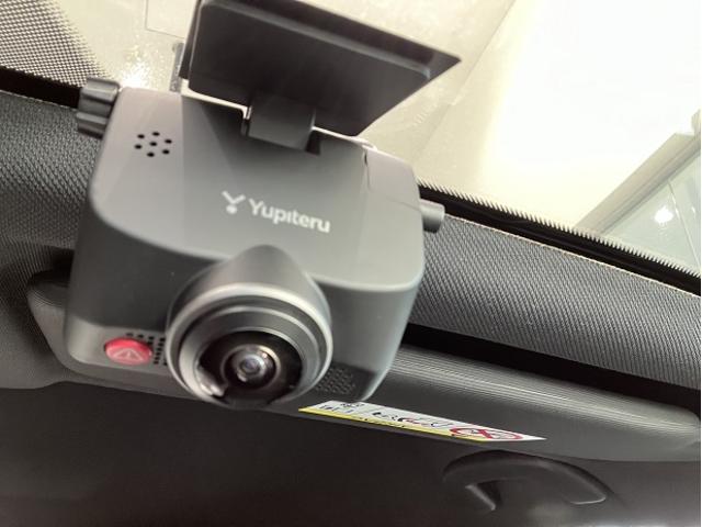 Ｔ－ロック ＴＳＩ　ブラックスタイル　Ｎａｖｉ　レザーシート　フォルクスワーゲン純正インフォテイメントシステム　パークディスタンスコントロール　ドライブレコーダー　ＬＥＤマトリックスヘッドライト　パワーテールゲート　アルミホイール（28枚目）