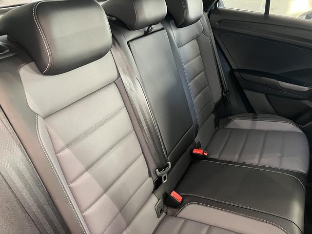 Ｔ－ロック ＴＳＩ　ブラックスタイル　Ｎａｖｉ　レザーシート　フォルクスワーゲン純正インフォテイメントシステム　パークディスタンスコントロール　ドライブレコーダー　ＬＥＤマトリックスヘッドライト　パワーテールゲート　アルミホイール（33枚目）