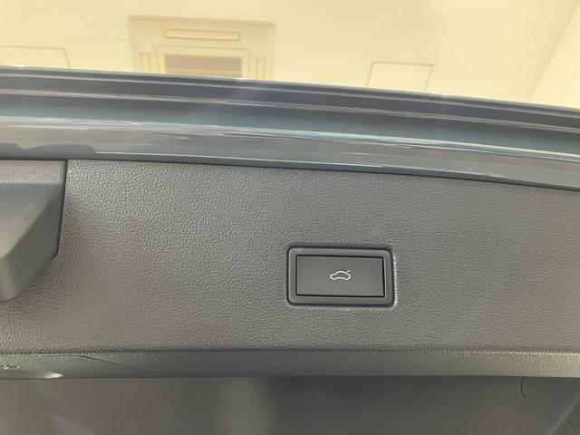 Ｔ－ロック ＴＳＩ　ブラックスタイル　Ｎａｖｉ　レザーシート　フォルクスワーゲン純正インフォテイメントシステム　パークディスタンスコントロール　ドライブレコーダー　ＬＥＤマトリックスヘッドライト　パワーテールゲート　アルミホイール（40枚目）