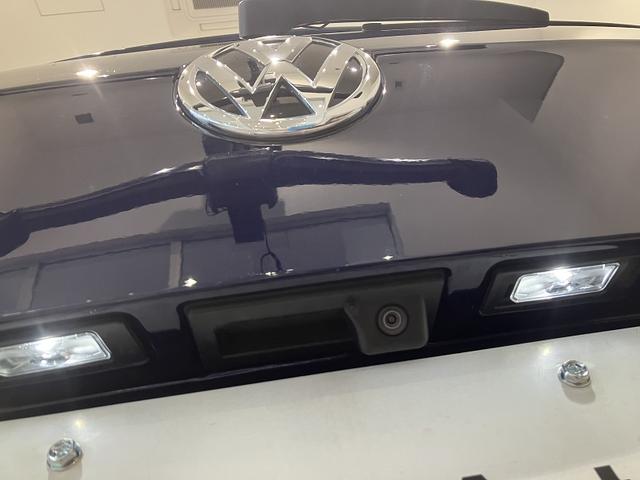 ゴルフトゥーラン ＴＳＩ　コンフォートライン　アップグレードパッケージ　スマートエントリー＆スタートシステム　　Ｎａｖｉ　フォルクスワーゲン純正インフォテイメントシステム　ＬＥＤヘッドライト　シルバールーフレール（8枚目）