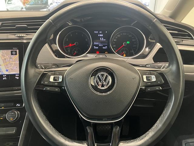 ゴルフトゥーラン ＴＳＩ　コンフォートライン　アップグレードパッケージ　スマートエントリー＆スタートシステム　　Ｎａｖｉ　フォルクスワーゲン純正インフォテイメントシステム　ＬＥＤヘッドライト　シルバールーフレール（12枚目）