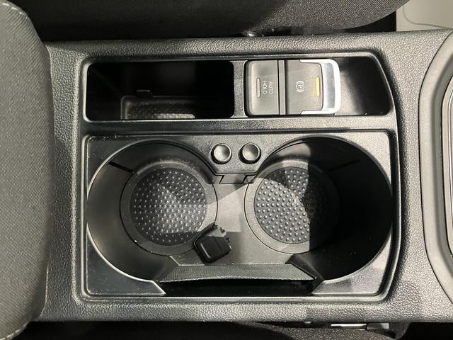 ゴルフトゥーラン ＴＳＩ　コンフォートライン　アップグレードパッケージ　スマートエントリー＆スタートシステム　　Ｎａｖｉ　フォルクスワーゲン純正インフォテイメントシステム　ＬＥＤヘッドライト　シルバールーフレール（18枚目）