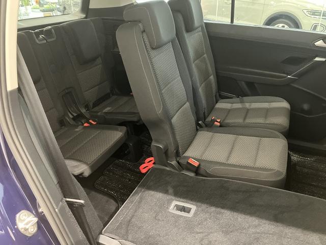 ゴルフトゥーラン ＴＳＩ　コンフォートライン　アップグレードパッケージ　スマートエントリー＆スタートシステム　　Ｎａｖｉ　フォルクスワーゲン純正インフォテイメントシステム　ＬＥＤヘッドライト　シルバールーフレール（36枚目）