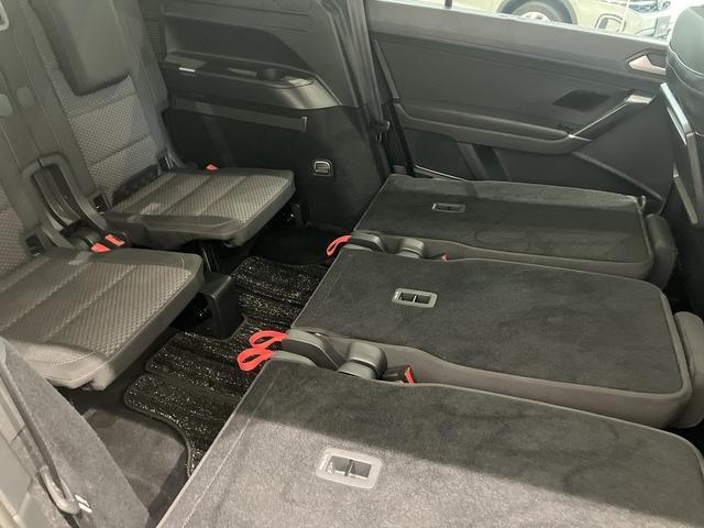 ゴルフトゥーラン ＴＳＩ　コンフォートライン　アップグレードパッケージ　スマートエントリー＆スタートシステム　　Ｎａｖｉ　フォルクスワーゲン純正インフォテイメントシステム　ＬＥＤヘッドライト　シルバールーフレール（38枚目）