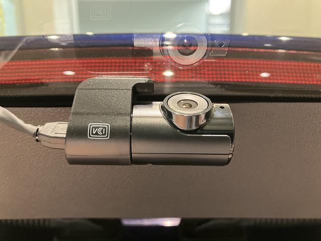 ゴルフトゥーラン ＴＳＩ　コンフォートライン　アップグレードパッケージ　スマートエントリー＆スタートシステム　　Ｎａｖｉ　フォルクスワーゲン純正インフォテイメントシステム　ＬＥＤヘッドライト　シルバールーフレール（41枚目）