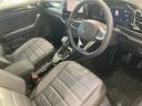 ＴＳＩ　ブラックスタイル　Ｎａｖｉ　レザーシート　フォルクスワーゲン純正インフォテイメントシステム　パークディスタンスコントロール　ドライブレコーダー　ＬＥＤマトリックスヘッドライト　パワーテールゲート　アルミホイール（13枚目）