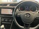 ＴＳＩ　コンフォートライン　アップグレードパッケージ　スマートエントリー＆スタートシステム　　Ｎａｖｉ　フォルクスワーゲン純正インフォテイメントシステム　ＬＥＤヘッドライト　シルバールーフレール（13枚目）