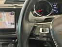 ＴＳＩ　コンフォートライン　アップグレードパッケージ　スマートエントリー＆スタートシステム　　Ｎａｖｉ　フォルクスワーゲン純正インフォテイメントシステム　ＬＥＤヘッドライト　シルバールーフレール（28枚目）