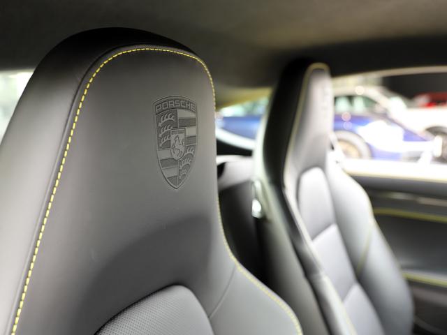 718ケイマン 718ケイマンGTS 4.0 LEDヘッドライト 18Wayアダプティブスポーツシートプラス BOSEサラウンド スポーツデザインPKG レザーインテリアPKG カーボンインテリアPKG シートベンチレーション 車内監視システム(17枚目)