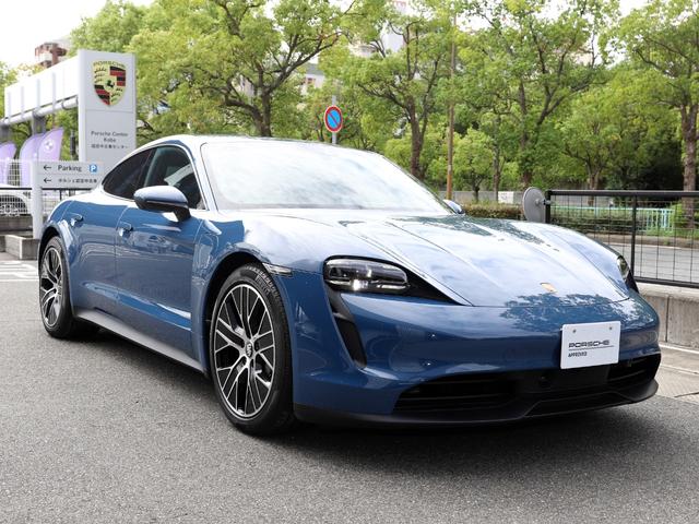 タイカン タイカン　パフォーマンスバッテリープラス　ネプチューンブルー　２０インチターボエアロホイール　スポーツクロノパッケージ　１４Ｗａｙコンフォートメモリーシート　４＋１シート　パワーステアリングプラス（23枚目）