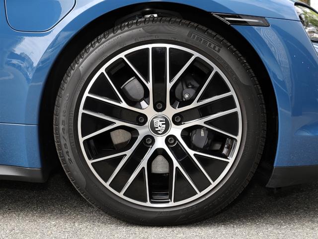 タイカン タイカン　パフォーマンスバッテリープラス　ネプチューンブルー　２０インチターボエアロホイール　スポーツクロノパッケージ　１４Ｗａｙコンフォートメモリーシート　４＋１シート　パワーステアリングプラス（33枚目）