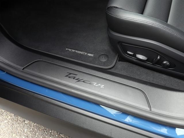 タイカン タイカン　パフォーマンスバッテリープラス　ネプチューンブルー　２０インチターボエアロホイール　スポーツクロノパッケージ　１４Ｗａｙコンフォートメモリーシート　４＋１シート　パワーステアリングプラス（51枚目）