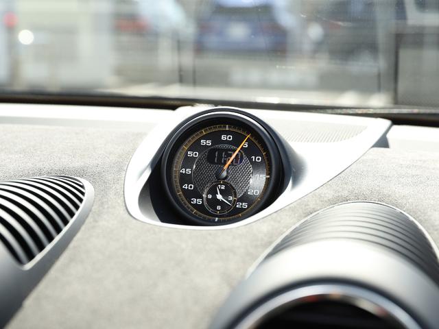 718ケイマン 718ケイマンGT4 RS ヴァイザッハパッケージ フロントアクスルリフトシステム LEDライト クラブスポーツパッケージ スポーツクロノパッケージ クルーズコントロール カーボンドアシルガード(17枚目)