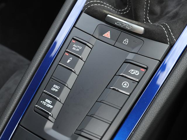 718ケイマン 718ケイマンGT4 スポーツクロノパッケージ パークアシスト+バックカメラ サテンブラックホイール 電動格納ドアミラー ペイントインテリアPKG ドアリリースレバー ブラック塗装(15枚目)