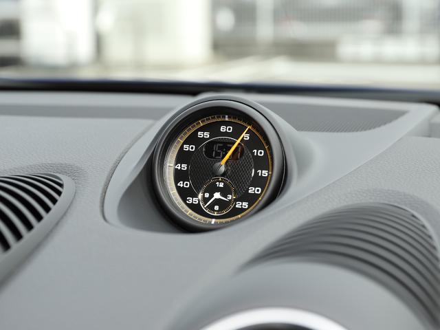 718ケイマン 718ケイマンGT4 スポーツクロノパッケージ パークアシスト+バックカメラ サテンブラックホイール 電動格納ドアミラー ペイントインテリアPKG ドアリリースレバー ブラック塗装(17枚目)