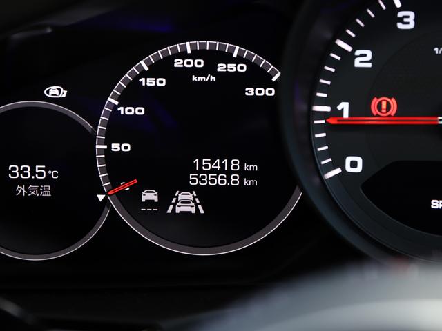 パナメーラ ベースグレード マトリックスLED トラフィックジャム(17枚目)