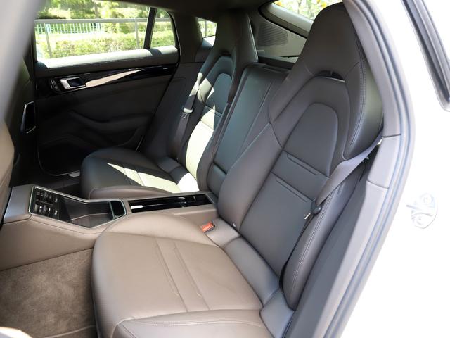 パナメーラ ベースグレード マトリックスLED トラフィックジャム(44枚目)