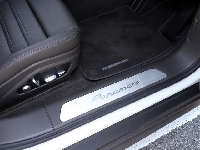 パナメーラ ベースグレード マトリックスLED トラフィックジャム(46枚目)