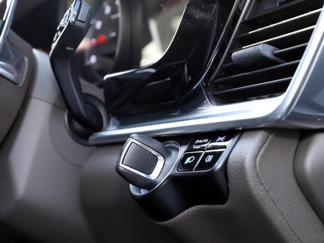 パナメーラ ベースグレード マトリックスLED トラフィックジャム(57枚目)