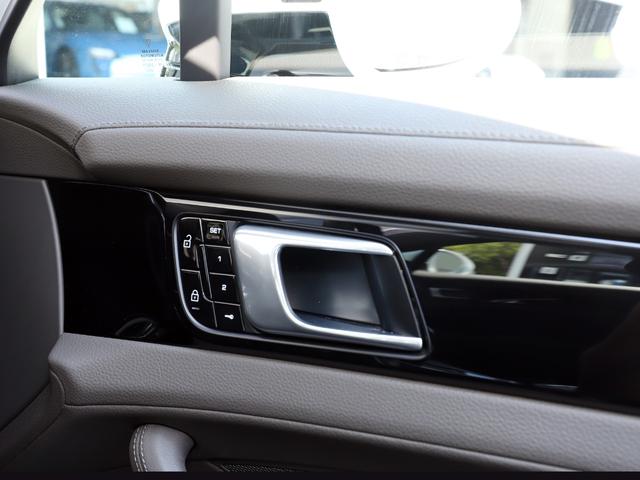 パナメーラ ベースグレード マトリックスLED トラフィックジャム(58枚目)