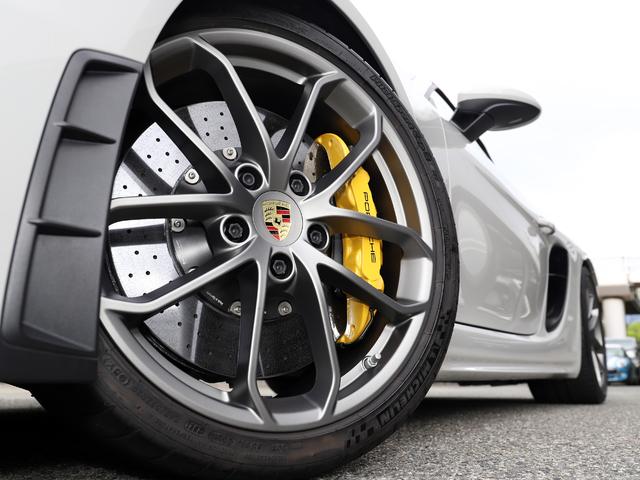 718スパイダー 718スパイダー PCCB LEDヘッドライト 18Wayアダプティブスポーツシート サテンプラチナ塗装ホイール BOSEサラウンド スパイダークラシックインテリアPKG オートエアコン スペシャルカラー(3枚目)