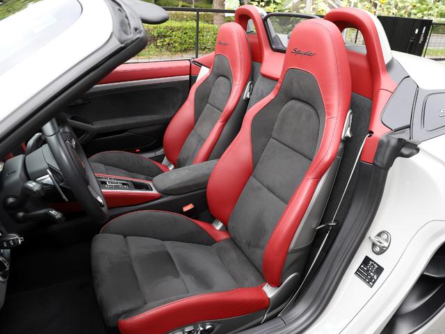 718スパイダー 718スパイダー PCCB LEDヘッドライト 18Wayアダプティブスポーツシート サテンプラチナ塗装ホイール BOSEサラウンド スパイダークラシックインテリアPKG オートエアコン スペシャルカラー(4枚目)