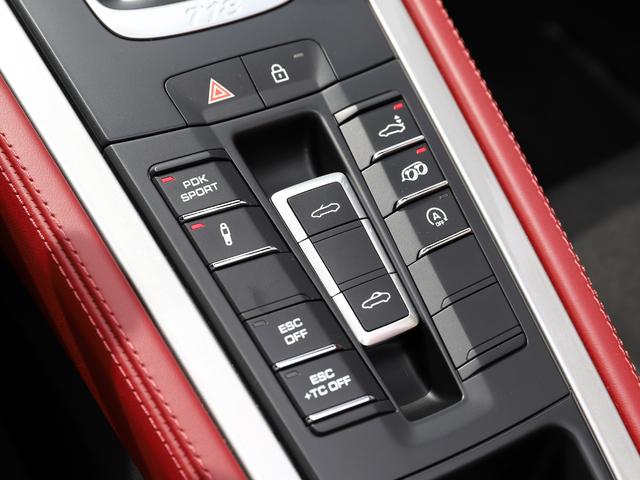 718スパイダー 718スパイダー PCCB LEDヘッドライト 18Wayアダプティブスポーツシート サテンプラチナ塗装ホイール BOSEサラウンド スパイダークラシックインテリアPKG オートエアコン スペシャルカラー(15枚目)