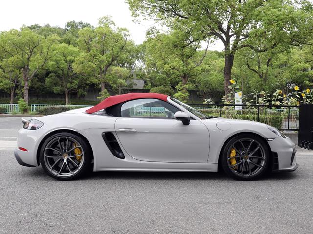 718スパイダー 718スパイダー PCCB LEDヘッドライト 18Wayアダプティブスポーツシート サテンプラチナ塗装ホイール BOSEサラウンド スパイダークラシックインテリアPKG オートエアコン スペシャルカラー(31枚目)