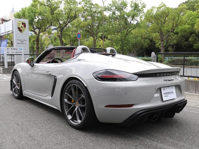 718スパイダー 718スパイダー PCCB LEDヘッドライト 18Wayアダプティブスポーツシート サテンプラチナ塗装ホイール BOSEサラウンド スパイダークラシックインテリアPKG オートエアコン スペシャルカラー(36枚目)