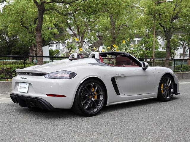 718スパイダー 718スパイダー PCCB LEDヘッドライト 18Wayアダプティブスポーツシート サテンプラチナ塗装ホイール BOSEサラウンド スパイダークラシックインテリアPKG オートエアコン スペシャルカラー(44枚目)
