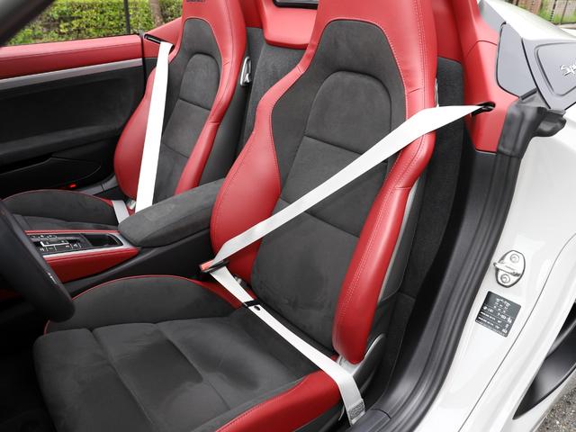 718スパイダー 718スパイダー PCCB LEDヘッドライト 18Wayアダプティブスポーツシート サテンプラチナ塗装ホイール BOSEサラウンド スパイダークラシックインテリアPKG オートエアコン スペシャルカラー(58枚目)