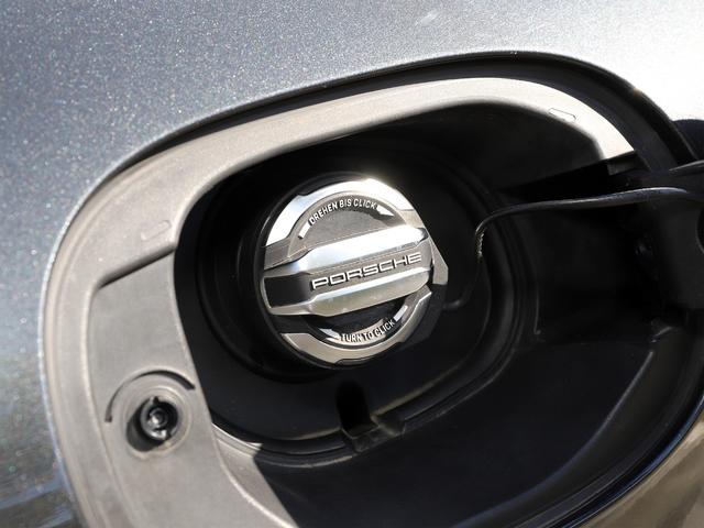 マカン マカン　パノラマサンルーフ　１４Ｗａｙコンフォートメモリーシート　ＢＯＳＥサラウンド　スポーツテールパイプ（ブラック）　トラフィックジャムアシスト　ステアリングヒーター　ルーフレール（ハイグロスブラック）（20枚目）