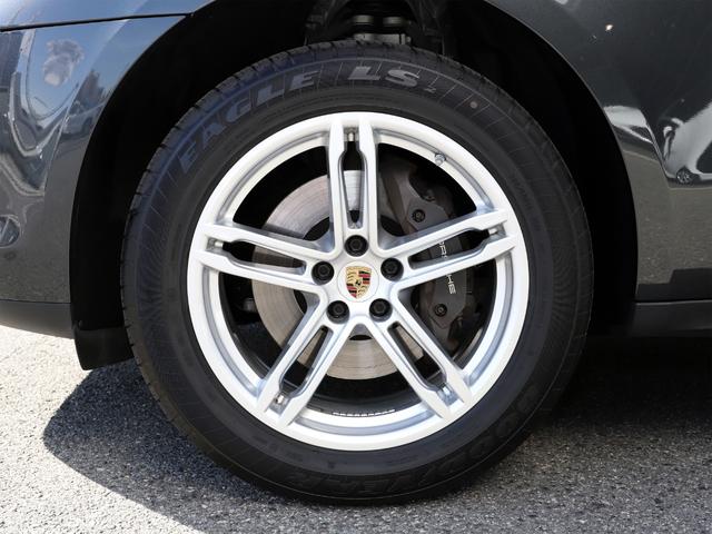 マカン マカン　パノラマサンルーフ　１４Ｗａｙコンフォートメモリーシート　ＢＯＳＥサラウンド　スポーツテールパイプ（ブラック）　トラフィックジャムアシスト　ステアリングヒーター　ルーフレール（ハイグロスブラック）（35枚目）