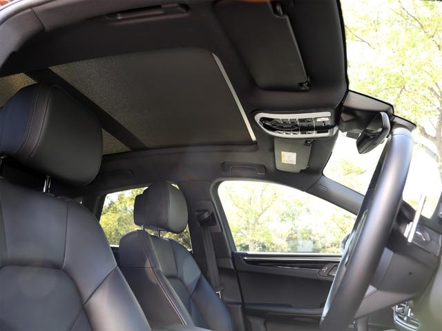 マカン マカン　パノラマサンルーフ　１４Ｗａｙコンフォートメモリーシート　ＢＯＳＥサラウンド　スポーツテールパイプ（ブラック）　トラフィックジャムアシスト　ステアリングヒーター　ルーフレール（ハイグロスブラック）（44枚目）