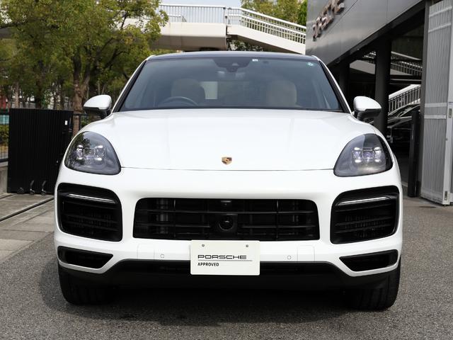 カイエンクーペ カイエンクーペ　プラチナエディション　スポーツデザインフロントエプロン　２２インチＲＳスパイダーホイール　　　　１４Ｗａｙコンフォートメモリーシート　ＬＥＤヘッドライト　アクティブレーンキーピング　リアセンターシート（２＋１）（5枚目）