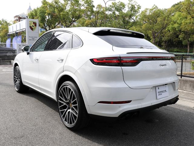 カイエンクーペ カイエンクーペ　プラチナエディション　スポーツデザインフロントエプロン　２２インチＲＳスパイダーホイール　　　　１４Ｗａｙコンフォートメモリーシート　ＬＥＤヘッドライト　アクティブレーンキーピング　リアセンターシート（２＋１）（28枚目）