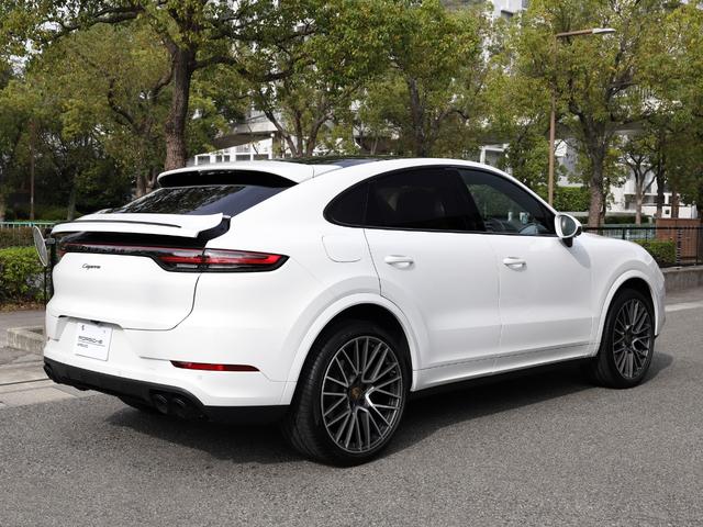 カイエンクーペ カイエンクーペ　プラチナエディション　スポーツデザインフロントエプロン　２２インチＲＳスパイダーホイール　　　　１４Ｗａｙコンフォートメモリーシート　ＬＥＤヘッドライト　アクティブレーンキーピング　リアセンターシート（２＋１）（32枚目）