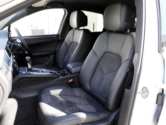 マカン マカン　スポーツテールパイプ（シルバー）　１８インチマカンＳホイール　プライバシーガラス　カラークレストホイールセンターキャップ　フロアマット（39枚目）