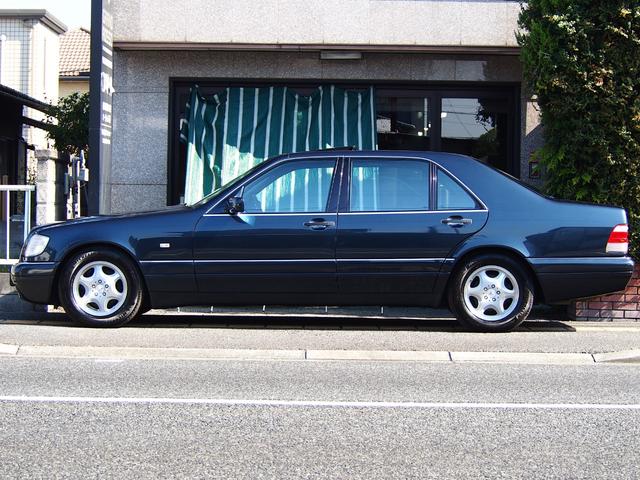 Ｓクラス Ｓ５００Ｌ　Ｗ１４０最終モデル・２オーナー・禁煙・車庫保管・本革・シートヒーター・サンルーフ・電動リアブラインド・純正１６インチ・整備記録簿１８枚・ミラー型ドラレコ＆デジタルルームミラー＆バックカメラ（9枚目）