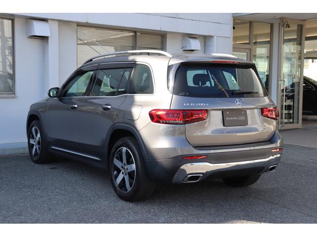 GLB GLB200d 4マチック ナビゲーション アンビエントライト ワイヤレスチャージング タッチパッド シートヒーター レーダーセーフティ 全周囲カメラ 3列目シート(11枚目)