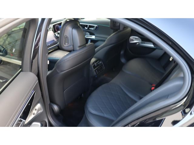 Ｅクラス Ｅ３５０ｅ　スポーツエディションスタードライバーズＰ　アドバンスドパッケージ　デジタルインテリアパッケージ　レザーエクスクルーシブパッケージ　パノラミックスライディングルーフ　Ｂｕｒｍｅｓｔｅｒ４Ｄサラウンドサウンドシステム　アクティブアンビエントライト（30枚目）