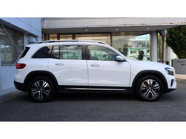 ＧＬＢ ＧＬＢ２００ｄ　４マチック　メモリー付きパワーシート　フットトランクオープナー　シートヒーター　オフロードエンジニアリングパッケージ　３列目シート　アンビエントライト　ＤＹＮＡＭＩＣ　ＳＥＬＥＣＴ　ワイヤレスチャージング（15枚目）