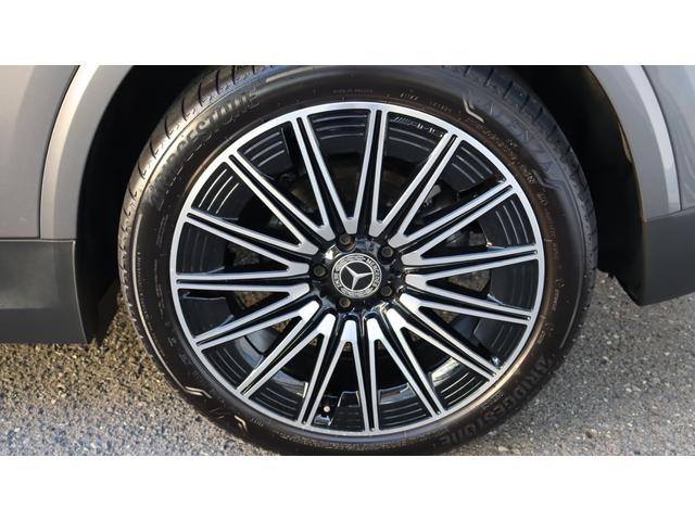 納車前整備は、メルセデスベンツ国際認定メカニックによる最新の検査ライン等の施設が充実した当社工場で入念に行います。