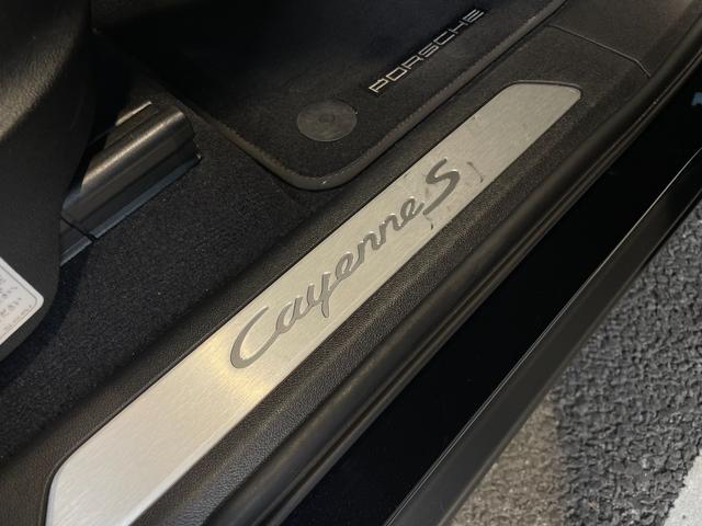 カイエンクーペ カイエンＳ　クーペ　２０２０年モデル　認定中古車保証継承付　ＬＥＤマトリックスヘッドライト　リアセンターシート（２＋１）　２１インチＲＳスパイダーデザインホイール　レーンキープアシスト　プライバシーガラス（38枚目）