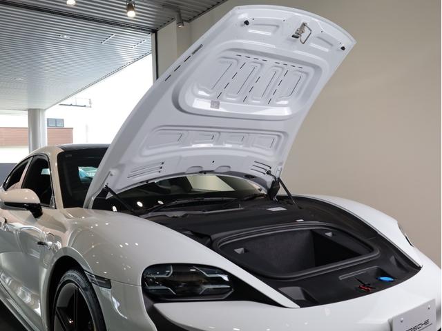 タイカン タイカン　ターボＳ　２０２１年モデル　認定中古車保証継承付　ＰＤＣＣ　シートベンチレーション　パッセンジャーディスプレー　パノラマルーフ　ｌＥＤマトリクスヘッドライト　４ゾーンエアコン　トラフィックジャムアシスト（45枚目）